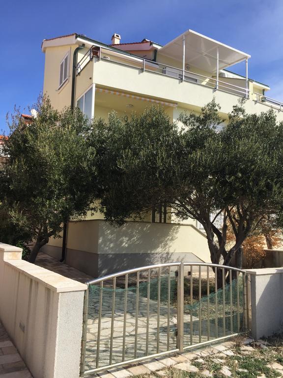 Apartment Potkonjak Povljana Eksteriør billede